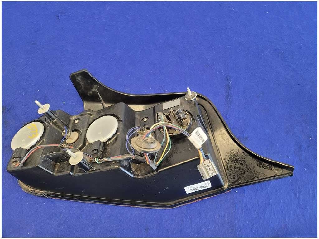 2010 - 2012 Ford Mustang GT Passenger Rear Taillight Lamp Light 2773 - The Parts Farm