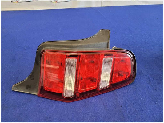 2010 - 2012 Ford Mustang GT Passenger Rear Taillight Lamp Light 2773 - The Parts Farm