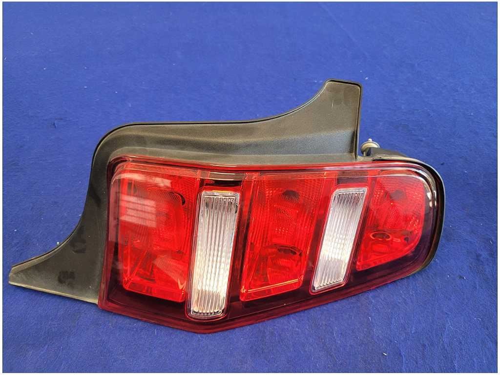 2010 - 2012 Ford Mustang GT Passenger Rear Taillight Lamp Light 2773 - The Parts Farm