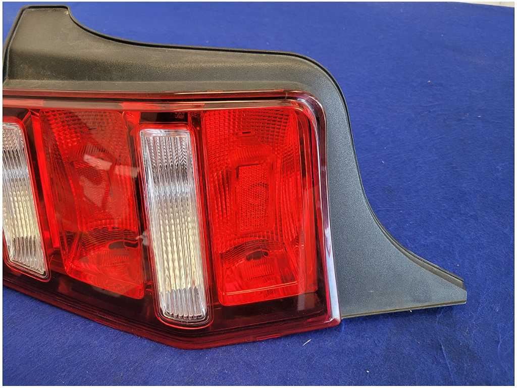 2010 - 2012 Ford Mustang GT S197 Driver Left Rear Taillight Lamp Light 2773 - The Parts Farm