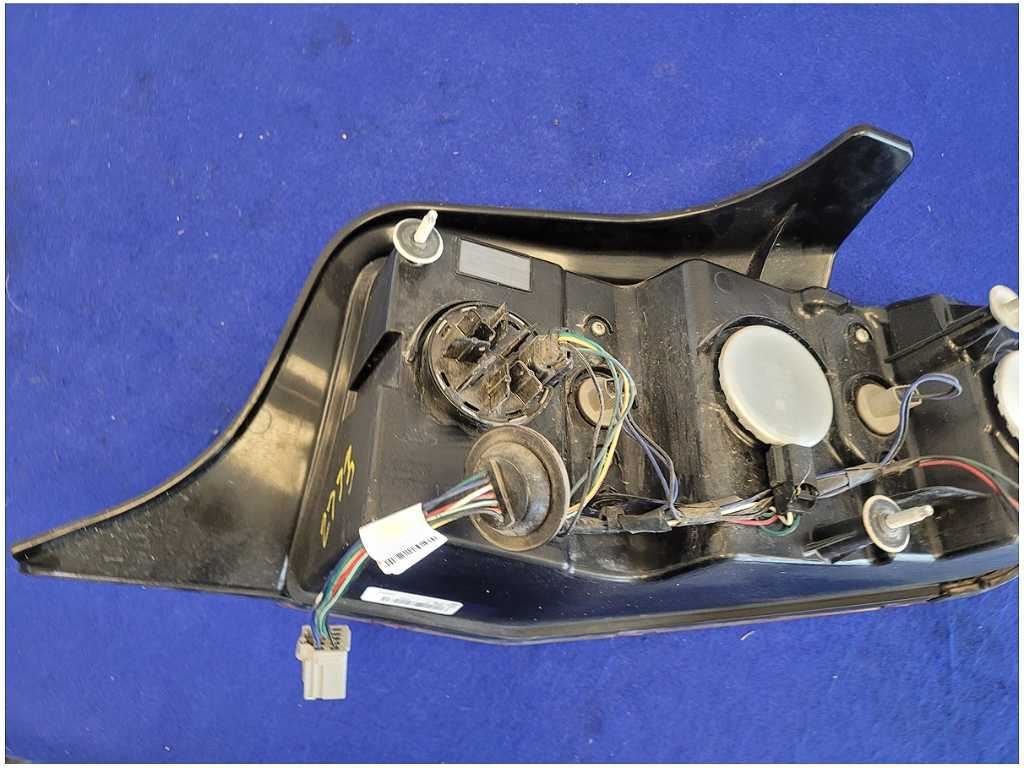 2010 - 2012 Ford Mustang GT S197 Driver Left Rear Taillight Lamp Light 2773 - The Parts Farm