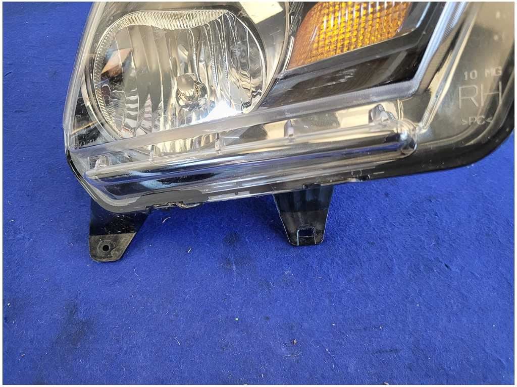 2010 - 2012 Ford Mustang GT S197 Passenger Front Headlight Lamp Light 2773 - The Parts Farm