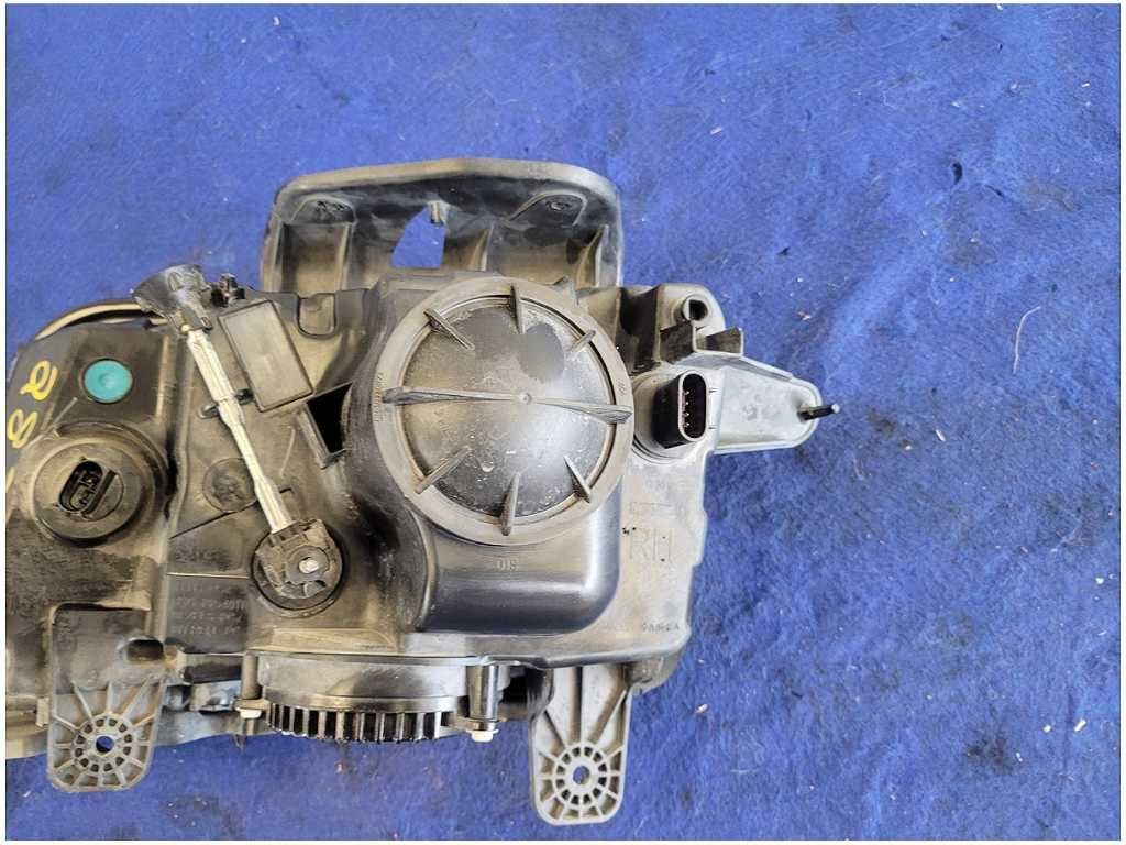 2010 - 2013 Chevrolet Camaro Front Passenger Headlight Halogen HID Lamp Light 2835 - The Parts Farm