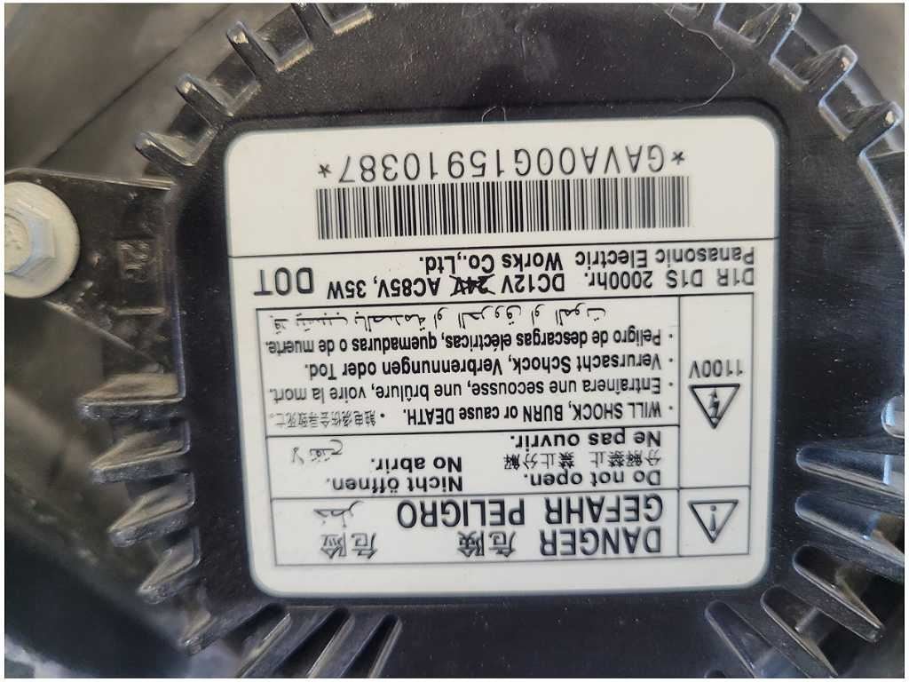 2010 - 2013 Chevrolet Camaro Front Passenger Headlight Halogen HID Lamp Light 2835 - The Parts Farm