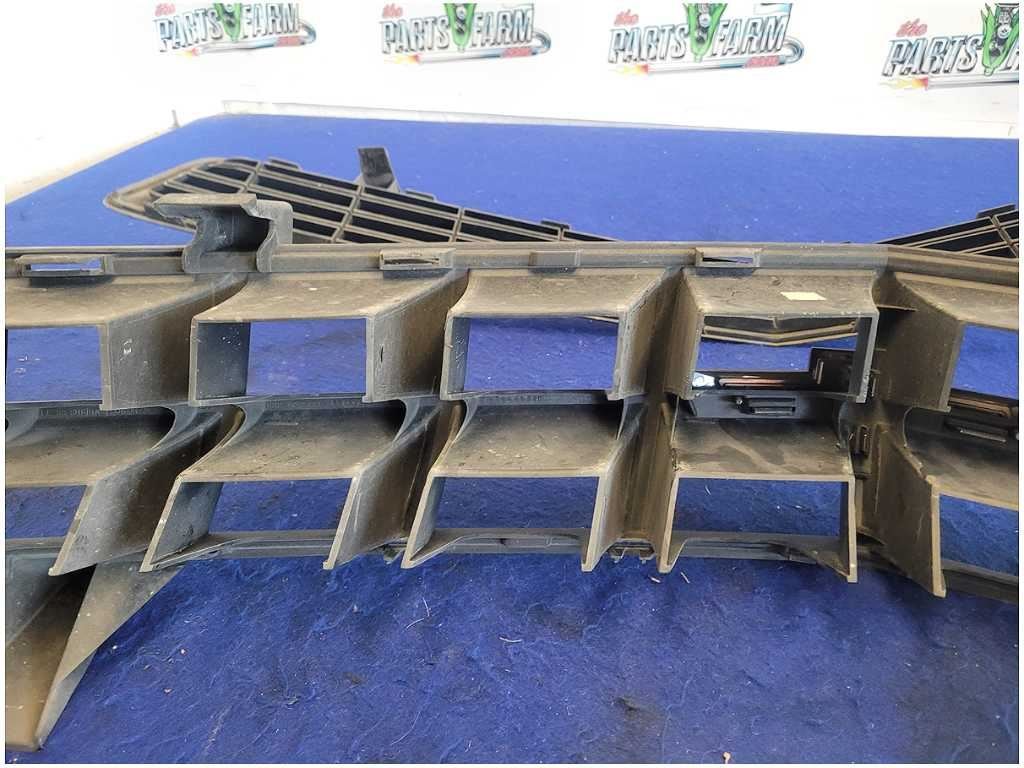 2010 - 2013 Chevrolet Camaro SS Front Pair Bumper Grills Upper Lower 2811 - The Parts Farm