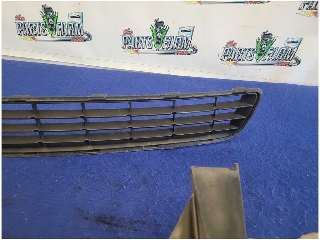 2010 - 2013 Chevrolet Camaro SS Front Pair Bumper Grills Upper Lower 2811 - The Parts Farm