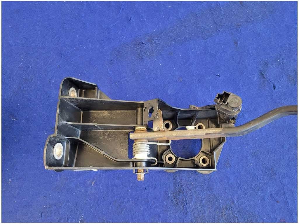 2010 - 2014 Ford Mustang GT 4.6L Brake Pedal Cage Automatic Transmission 2759 - The Parts Farm