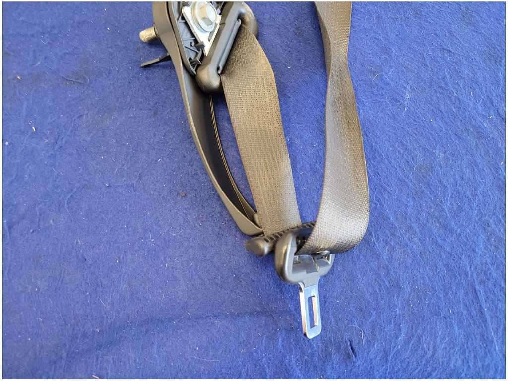 2010 - 2014 Ford Mustang GT Black Passenger Coupe Seat Belt Retractor 2759 - The Parts Farm