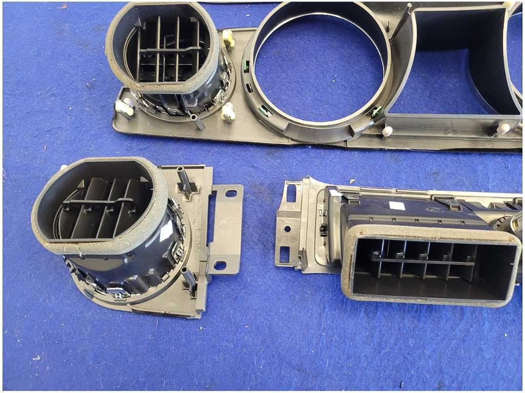 2010 - 2014 Ford Mustang GT S197 Dash Trim Kit Vent Panel Cover Dashboard 2759 - The Parts Farm