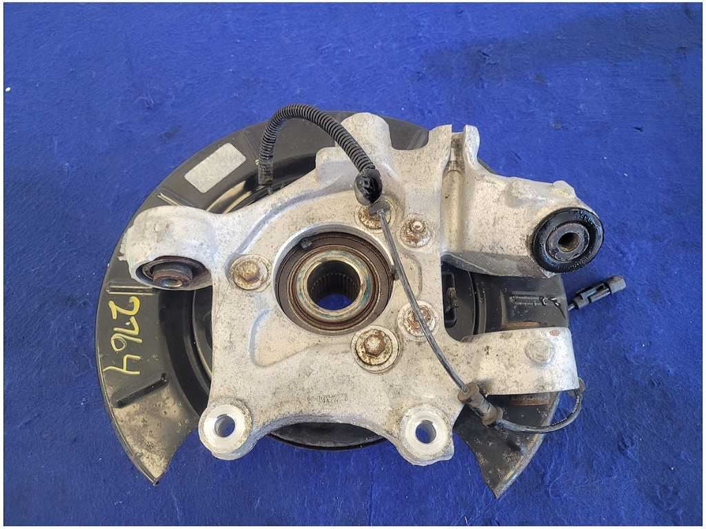 2010 - 2015 Chevrolet Camaro SS 6.2L Driver Rear Spindle Knuckle Hub 2764 - The Parts Farm