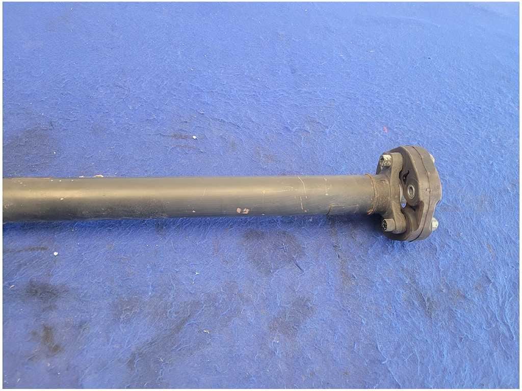 2010 - 2015 Chevrolet Camaro SS 6.2L Driveshaft Manual Transmission M/T 2811 - The Parts Farm