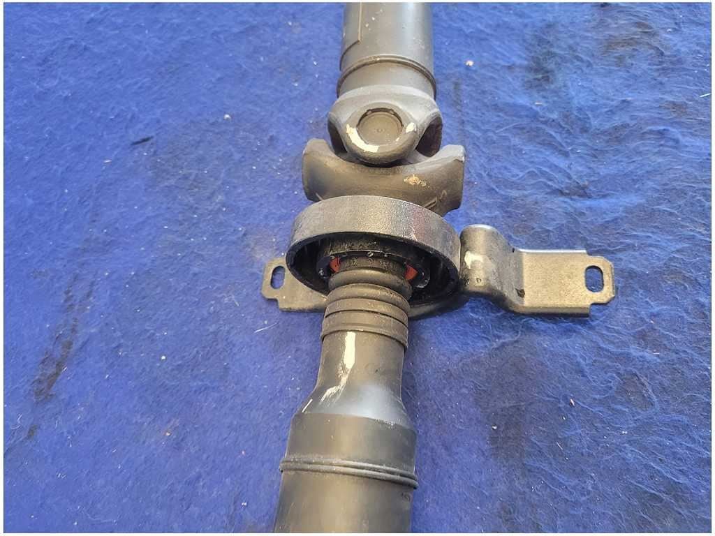 2010 - 2015 Chevrolet Camaro SS 6.2L Driveshaft Manual Transmission M/T 2811 - The Parts Farm