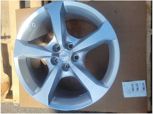2010 - 2015 Chevrolet Camaro SS 6.2L One Rear Wheel 20x9 Spoke Polished Rim - The Parts Farm
