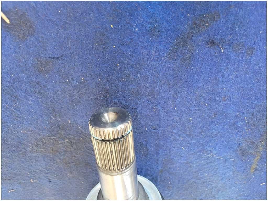 2010 - 2015 Chevrolet Camaro SS 6.2L Passenger Axle Shaft Half IRS A/T 2865 - The Parts Farm