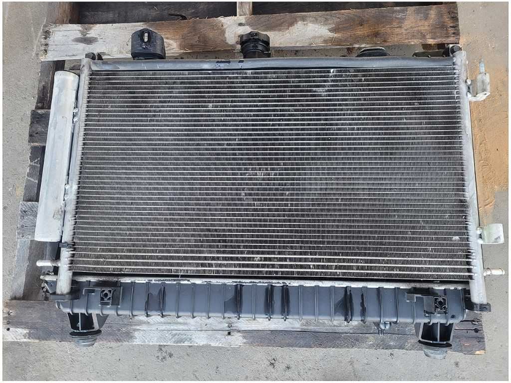 2010 - 2015 Chevrolet Camaro SS 6.2L Radiator Fan Condenser Engine Cooling 2820 - The Parts Farm