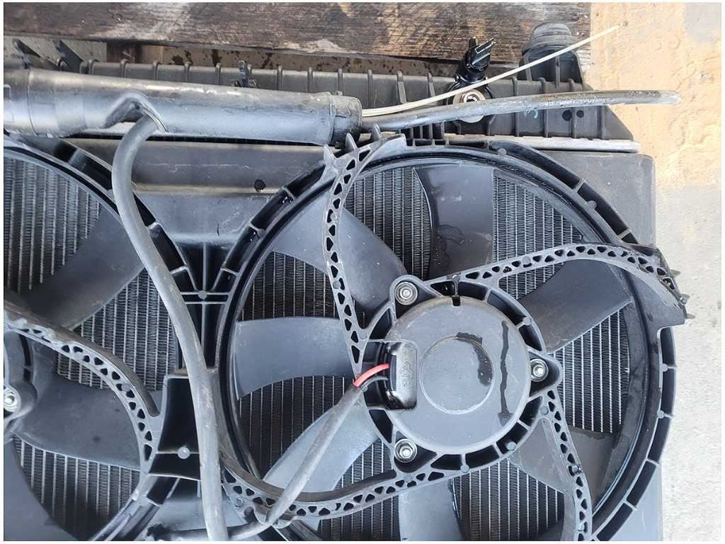 2010 - 2015 Chevrolet Camaro SS 6.2L Radiator Fan Condenser Engine Cooling 2820 - The Parts Farm
