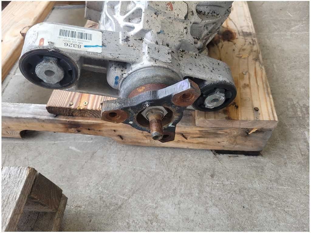 2010 - 2015 Chevrolet Camaro SS A/T 3.27 Gear Differential Rear IRS Carrier 2480 - The Parts Farm