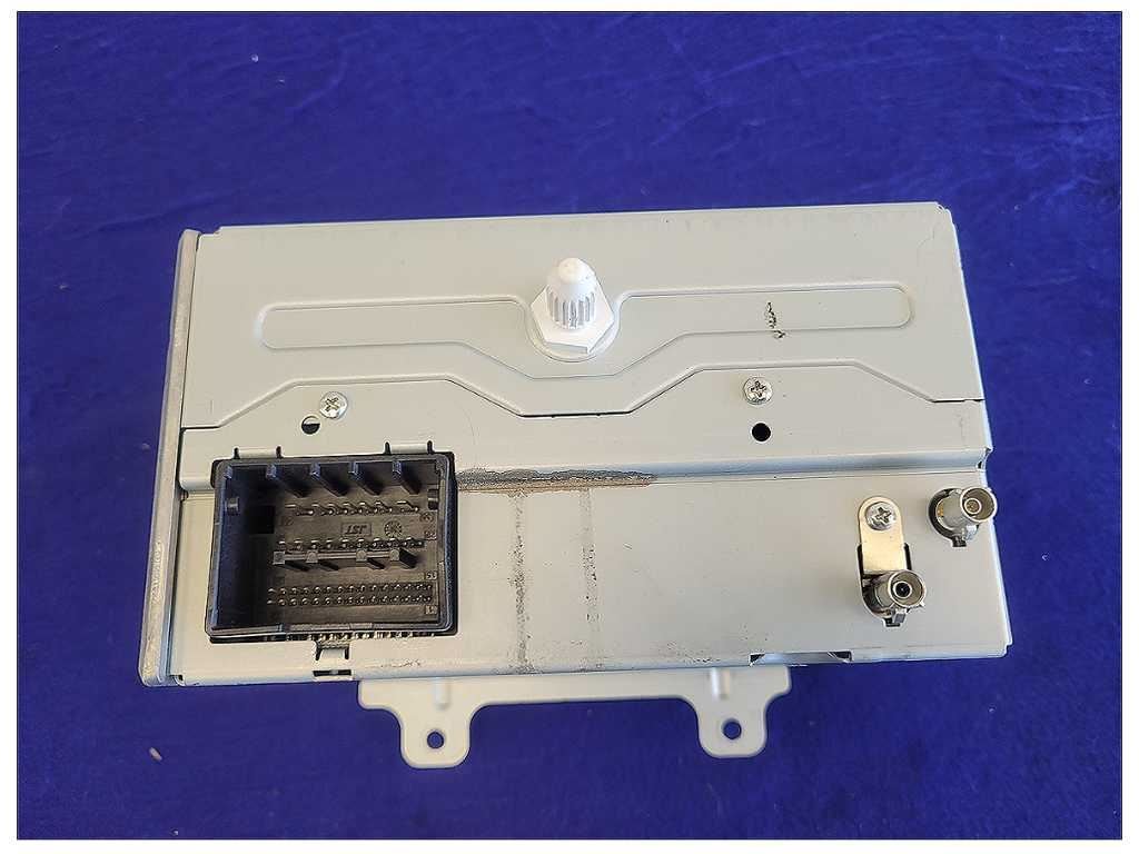 2010 - 2015 Chevrolet Camaro SS Audio Info Screen Radio Stereo Faceplate 2707 - The Parts Farm