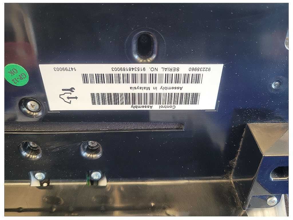 2010 - 2015 Chevrolet Camaro SS Audio Info Screen Radio Stereo Faceplate 2707 - The Parts Farm