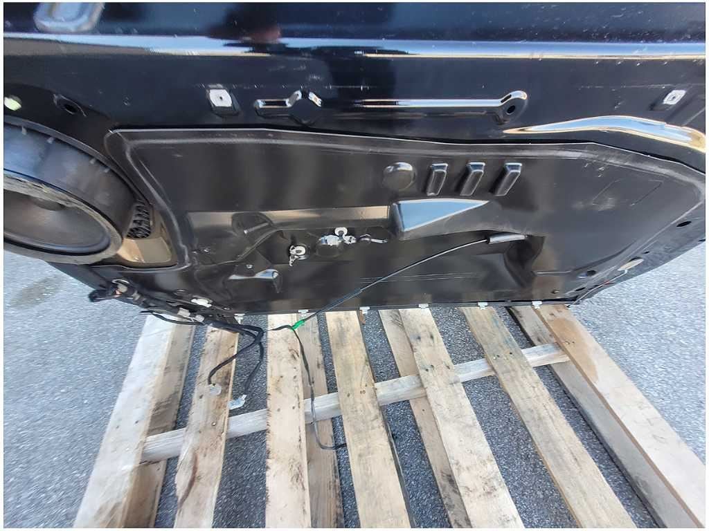 2010 - 2015 Chevrolet Camaro SS Coupe Driver Front Door Shell Paint Black 2811 - The Parts Farm