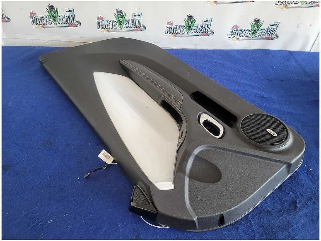 2010-2015 Chevrolet Camaro SS Coupe Pair Front Door Panels Card *Read 2889 - The Parts Farm