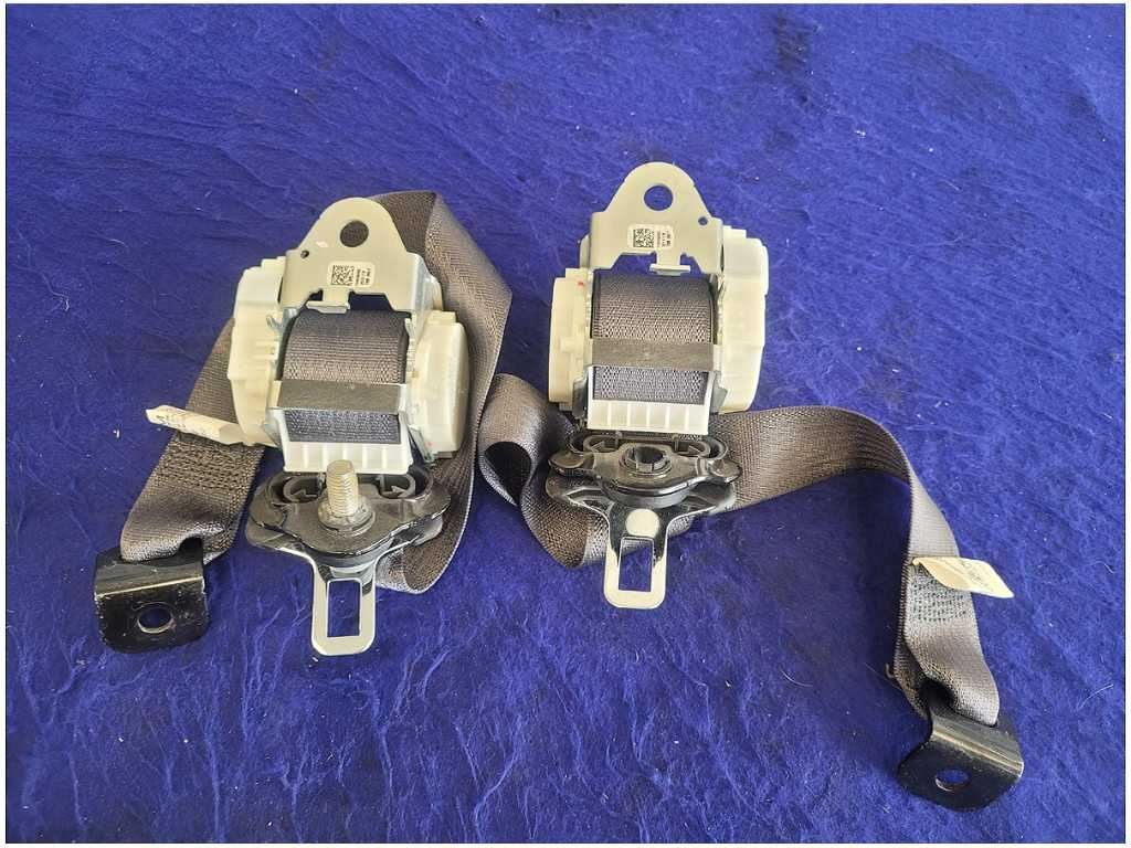 2010 - 2015 Chevrolet Camaro SS Coupe Pair Rear Seat Belts Black Back 2722 - The Parts Farm