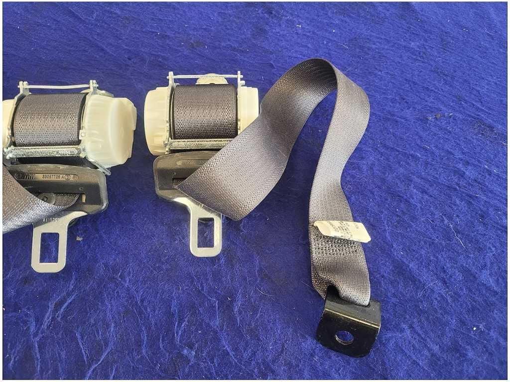 2010 - 2015 Chevrolet Camaro SS Coupe Pair Rear Seat Belts Black Back 2722 - The Parts Farm