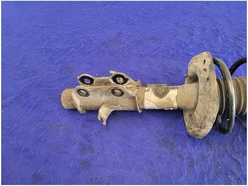 2010 - 2015 Chevrolet Camaro SS Coupe Passenger Front Strut Spring Suspension 2722 - The Parts Farm