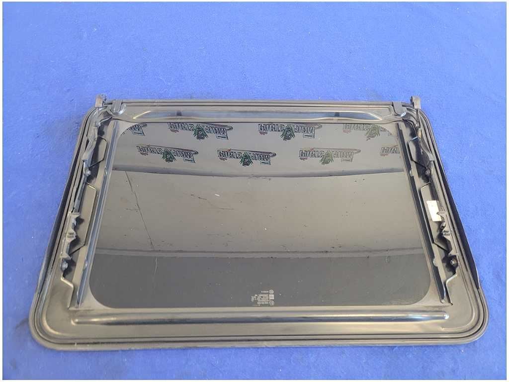 2010 - 2015 Chevrolet Camaro SS Coupe Sunroof Only No Frame Glass Window 2764 - The Parts Farm