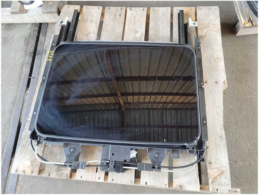 2010 - 2015 Chevrolet Camaro SS Coupe Sunroof Power Glass Window Roof 2865 - The Parts Farm