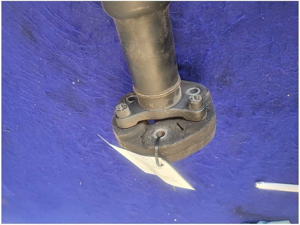 2010 - 2015 Chevrolet Camaro SS Driveshaft Automatic Transmission A/T 2719 - The Parts Farm