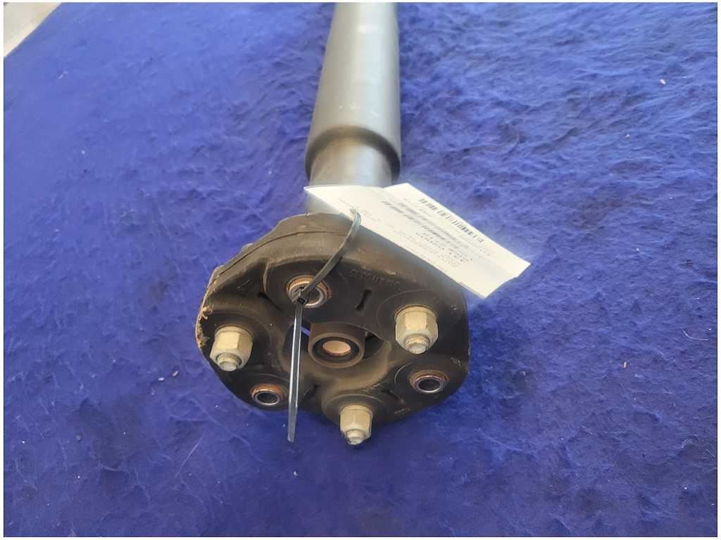 2010 - 2015 Chevrolet Camaro SS Driveshaft Automatic Transmission A/T 2719 - The Parts Farm
