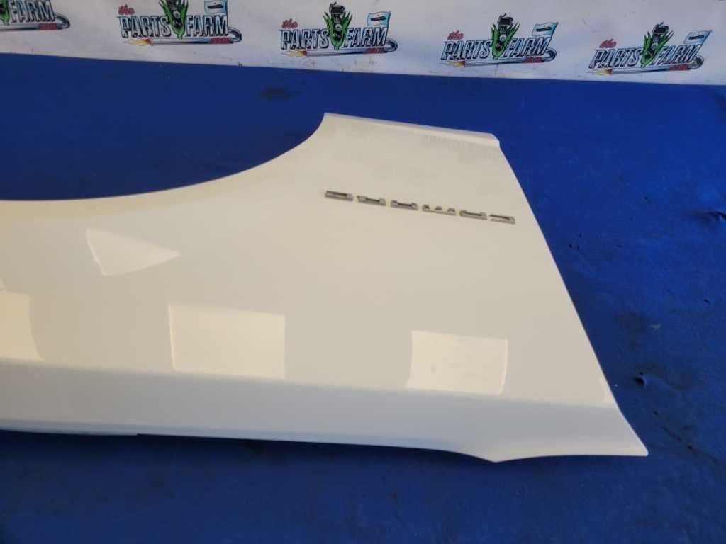 2010 - 2015 Chevrolet Camaro SS Passenger Front Fender Part Body Paint White 2626 - The Parts Farm