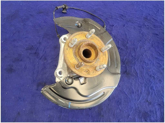 2010 - 2015 Chevrolet Camaro SS Passenger Front Spindle Knuckle Hub 2719 - The Parts Farm