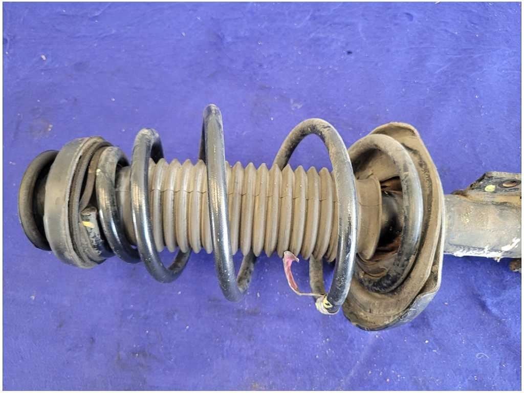 2010 - 2015 Chevrolet Camaro SS Passenger Front Strut Spring Suspension 2732 - The Parts Farm