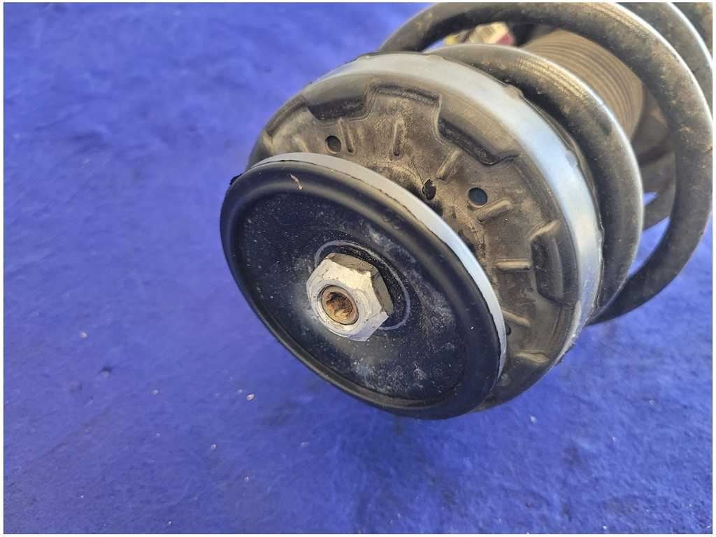 2010 - 2015 Chevrolet Camaro SS Passenger Front Strut Spring Suspension 2732 - The Parts Farm