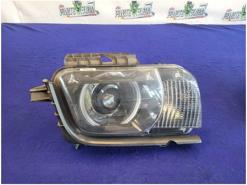 2010 - 2015 Chevrolet Camaro SS Passenger Headlight HID Opt T4F Front *Read* 2698 - The Parts Farm