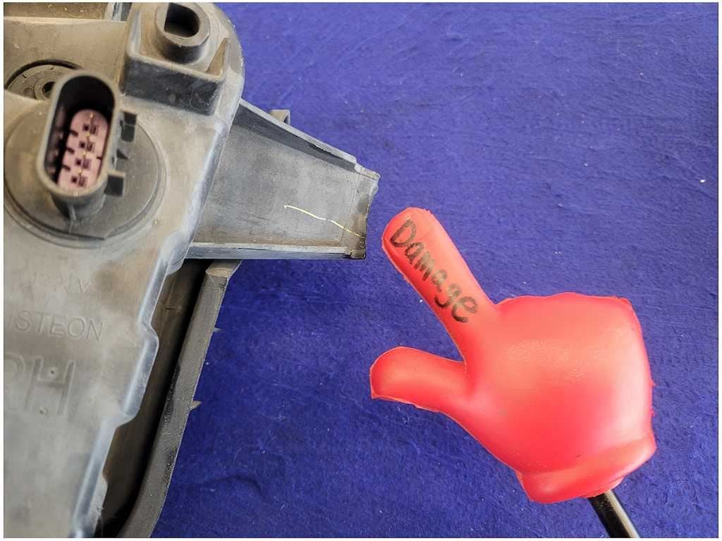 2010 - 2015 Chevrolet Camaro SS Passenger Headlight HID Opt T4F Front *Read* 2698 - The Parts Farm