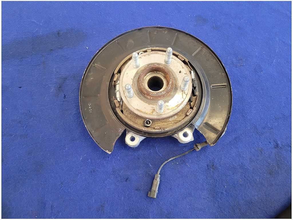 2010 - 2015 Chevrolet Camaro SS Passenger Rear Knuckle Spindle Hub 2764 - The Parts Farm