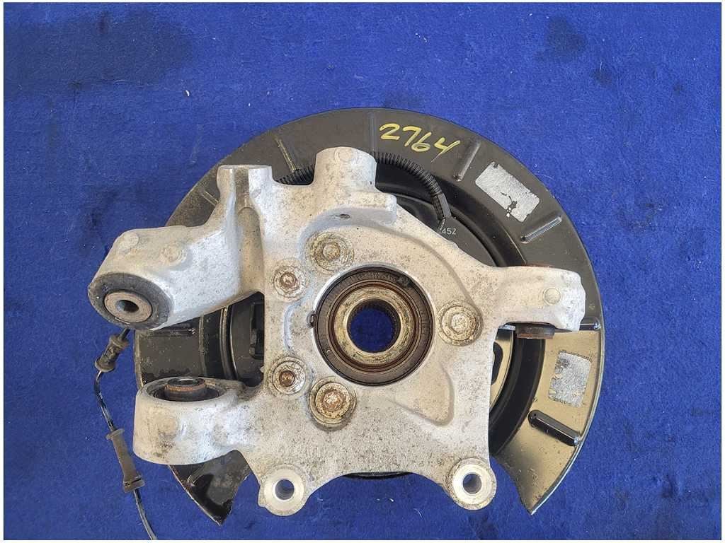 2010 - 2015 Chevrolet Camaro SS Passenger Rear Knuckle Spindle Hub 2764 - The Parts Farm