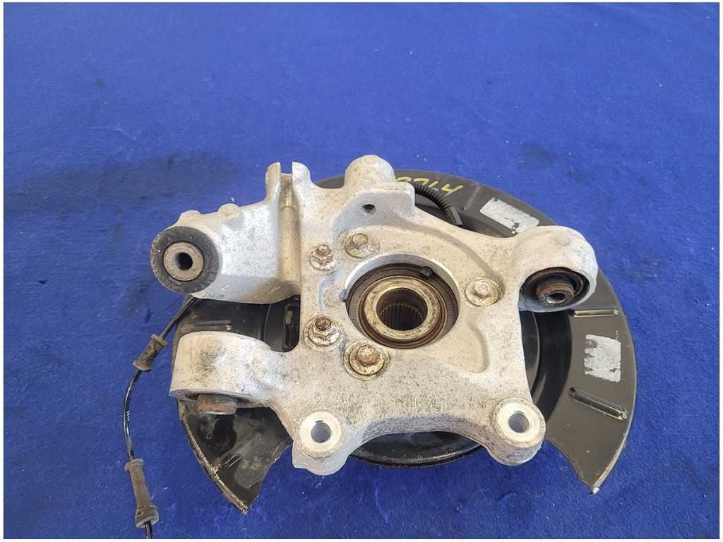 2010 - 2015 Chevrolet Camaro SS Passenger Rear Knuckle Spindle Hub 2764 - The Parts Farm