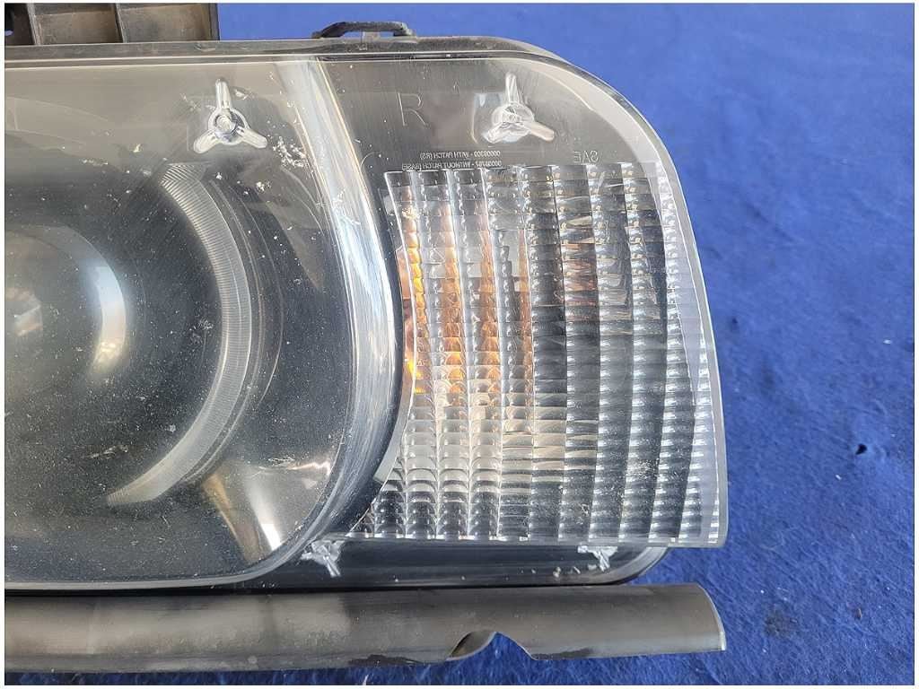 2010 - 2015 Chevrolet Camaro SS Passenger Right Headlight HID Light Lamp 2820 - The Parts Farm