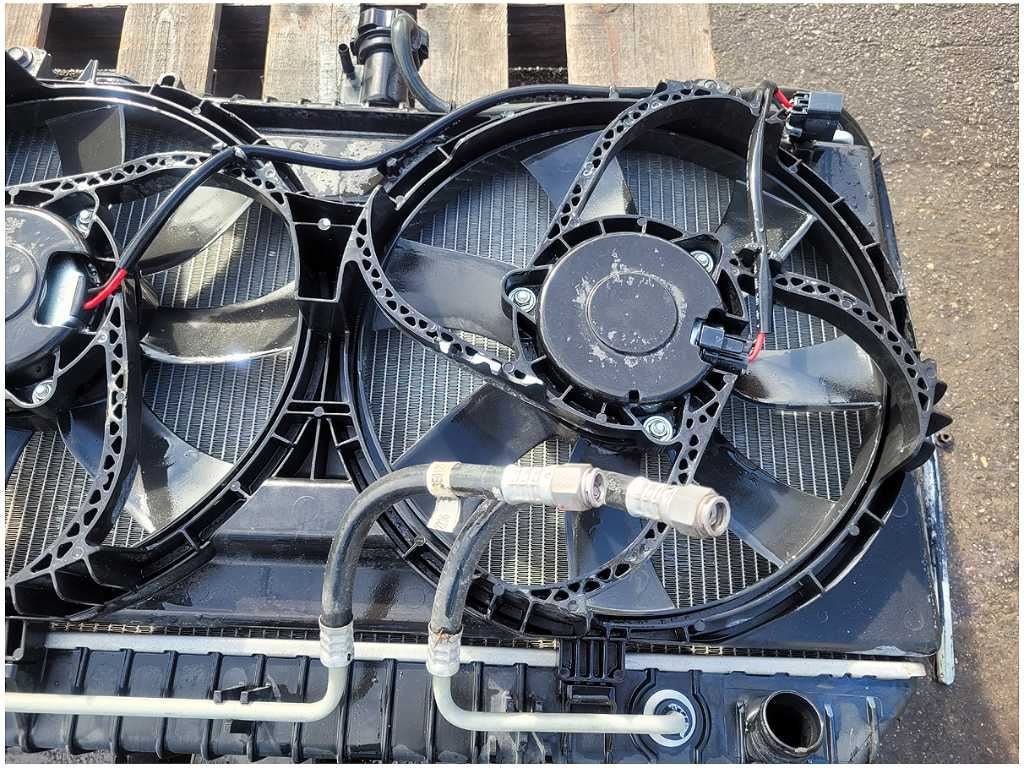 2010 - 2015 Chevrolet Camaro SS Radiator Fan Condenser M/T Engine Cooling 2835 - The Parts Farm
