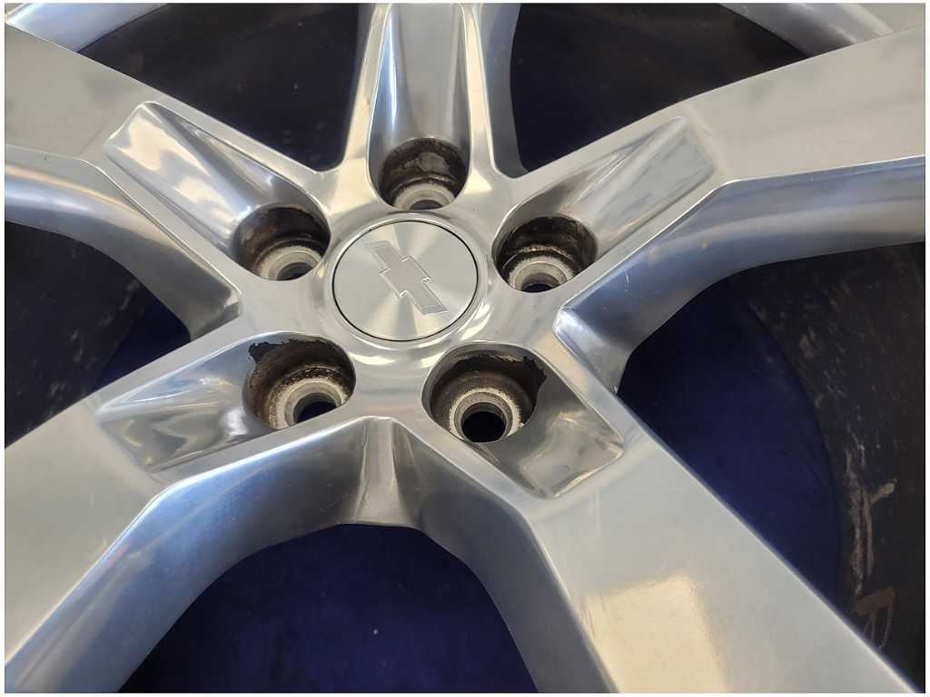 2010 - 2015 Chevrolet Camaro SS Rear Wheel 20x9 Polished Rim - The Parts Farm