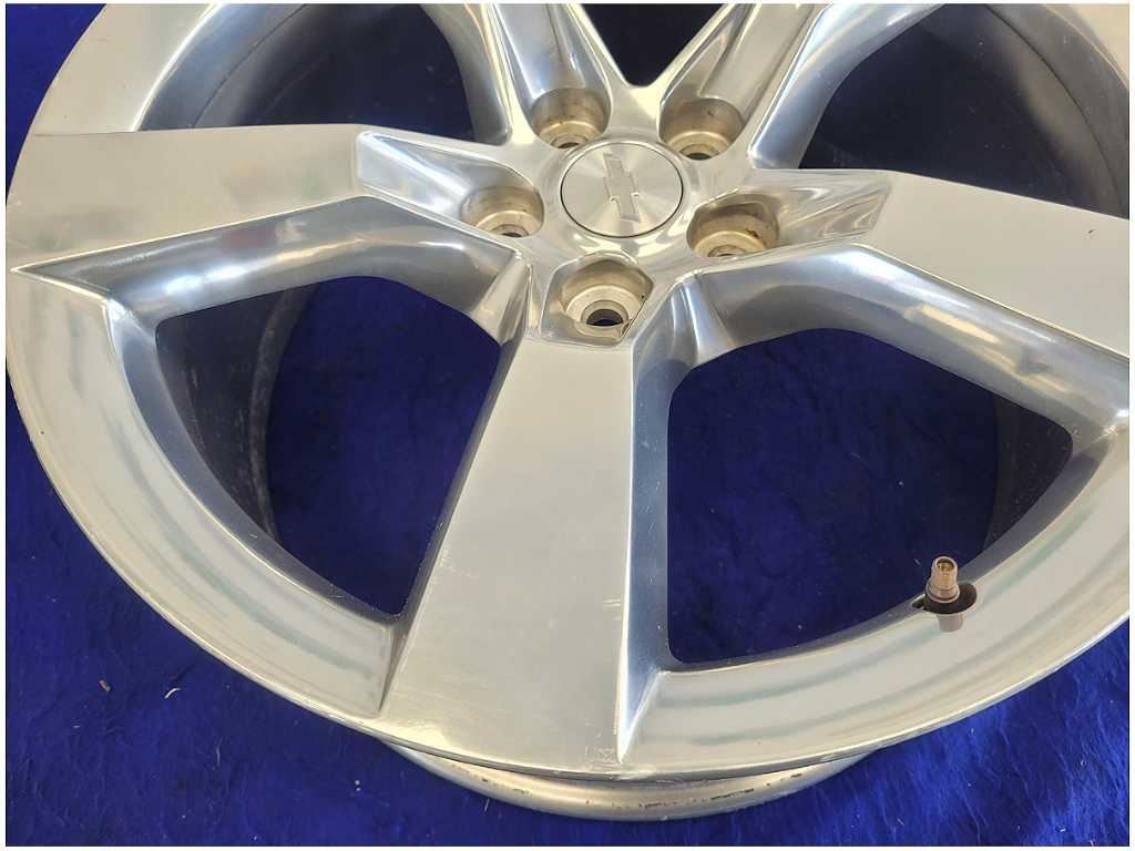 2010 - 2015 Chevrolet Camaro SS Rear Wheel 20x9 Polished Rim - The Parts Farm