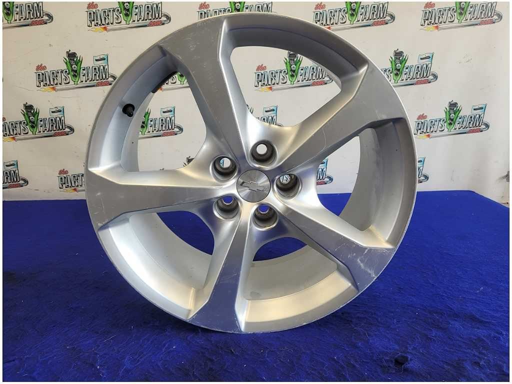 2010 - 2015 Chevrolet Camaro SS Rear Wheel 20x9 Polished Rim - The Parts Farm