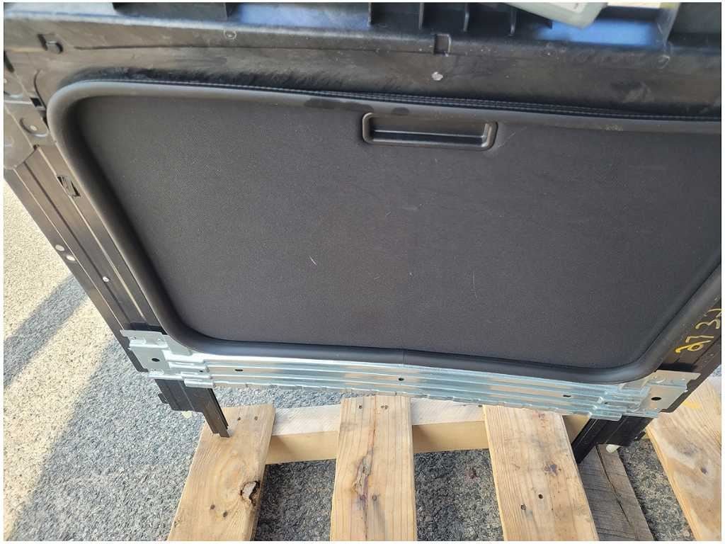 2010 - 2015 Chevrolet Camaro SS Sunroof Glass Window Upper Roof Frame Track 2732 - The Parts Farm