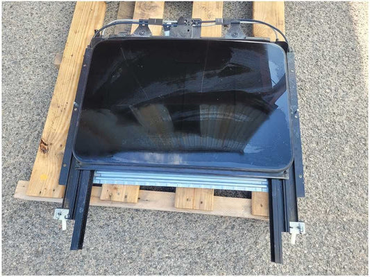 2010 - 2015 Chevrolet Camaro SS Sunroof Glass Window Upper Roof Frame Track 2732 - The Parts Farm