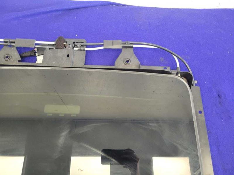 2010 - 2015 Chevrolet Camaro SS Sunroof Glass Window Upper Roof Frame Track - The Parts Farm