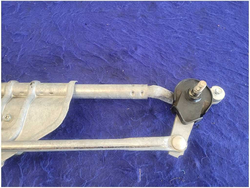 2010 - 2015 Chevrolet Camaro SS Windshield Wiper Motor Linkage Front 2719 - The Parts Farm